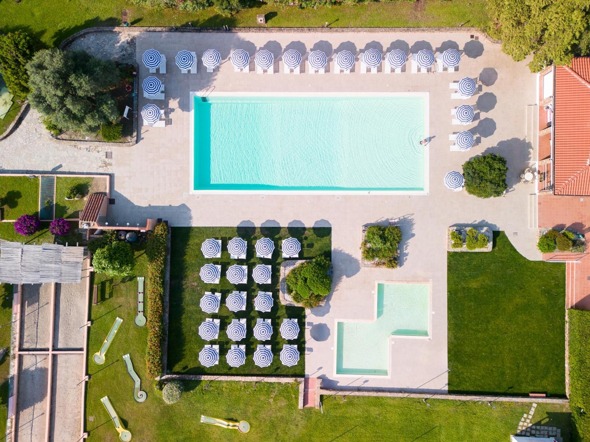 Mclub Budoni Exteriér fotografie